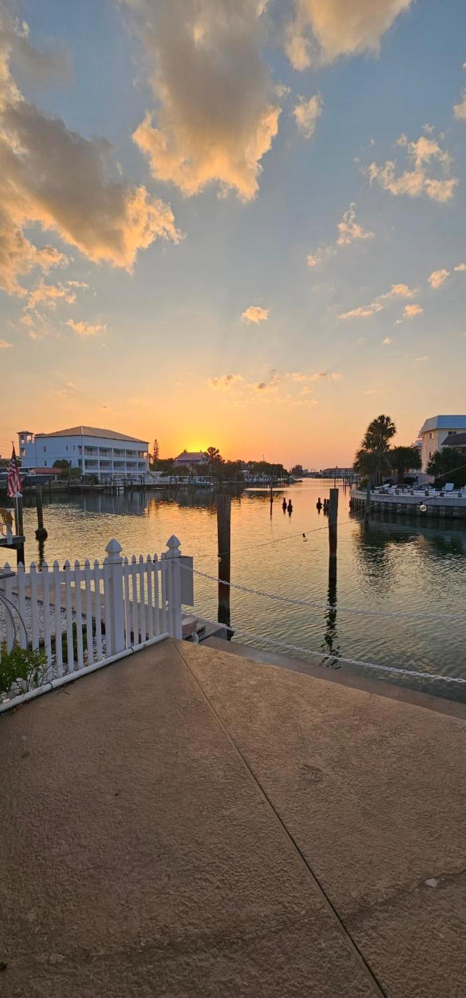 Funshine Pointe Capri Apartment St. Pete Beach Ngoại thất bức ảnh
